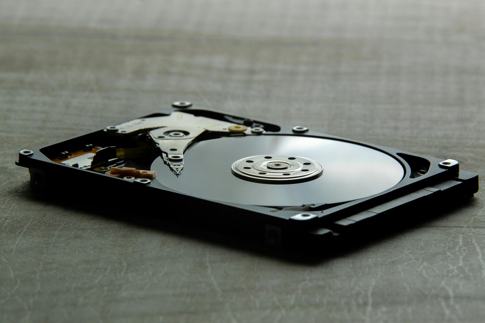 How to Efficiently Test the Health of 73TB Hard Drives Acquired for Minimal Cost