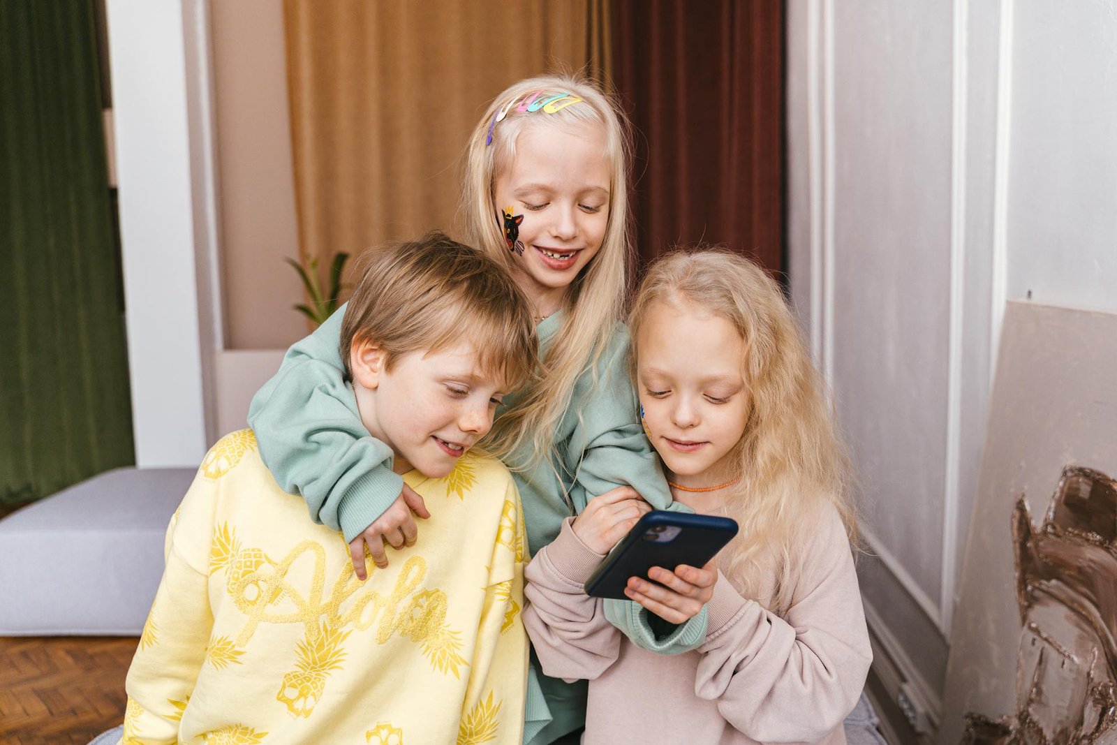 How Different Generations Consume Media: A Clear Guide to Understanding Media Habits Across Ages